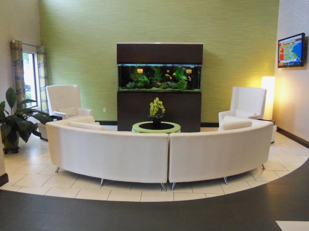 Holiday Inn Express Hotel & Suites SANFORD, an IHG Hotel