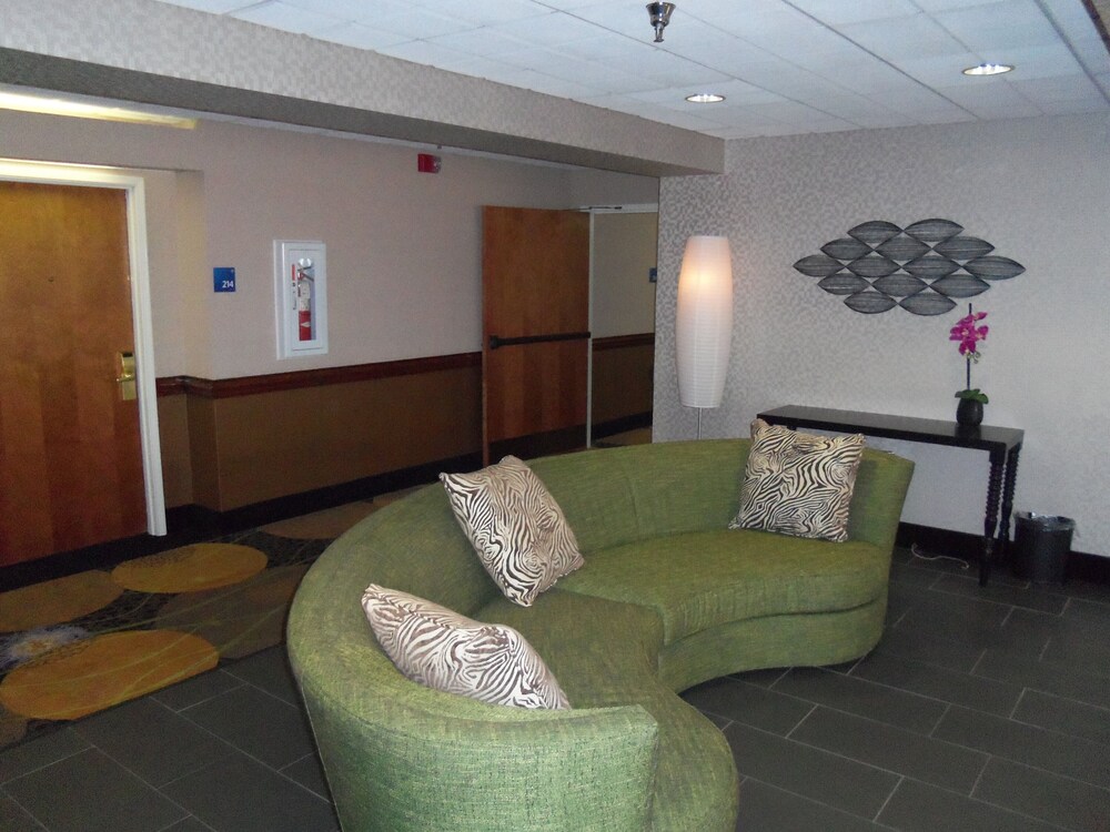 Holiday Inn Express Hotel & Suites SANFORD, an IHG Hotel