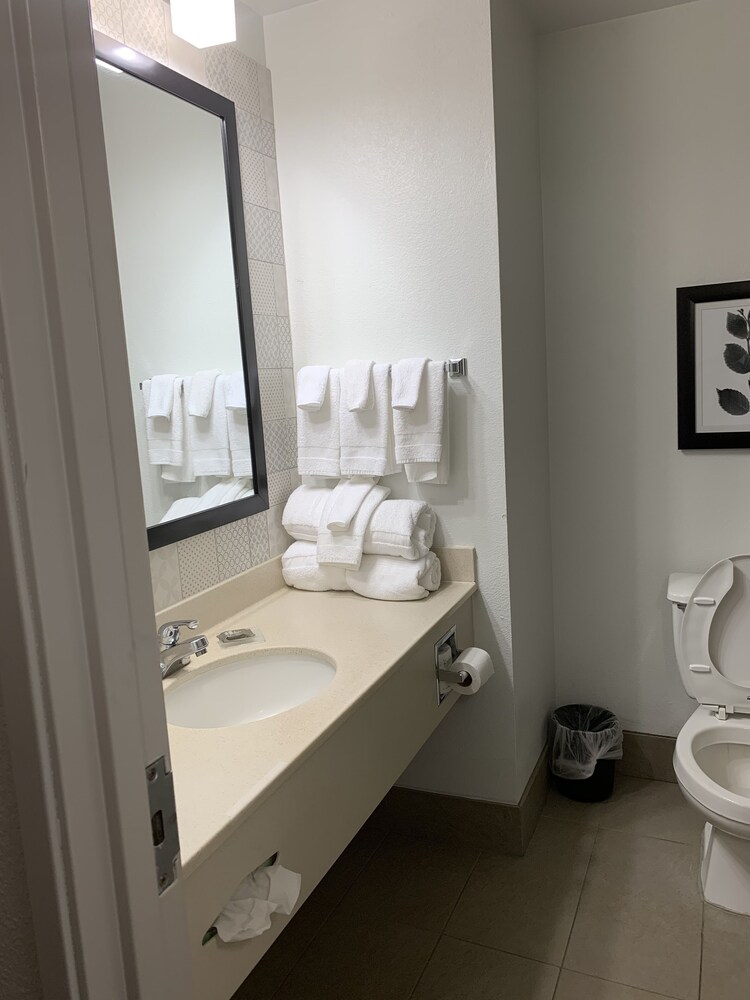 Bathroom sink, Onyx Inn and Suites