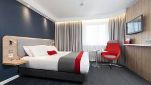 In-room safe, laptop workspace, iron/ironing board
