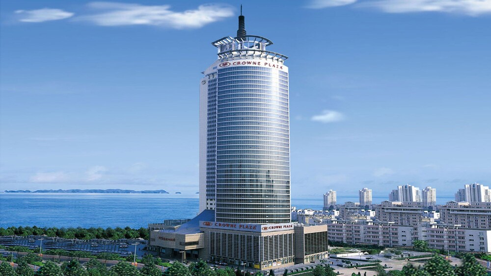 Crowne Plaza Hotel Qingdao In Qingdao Hotel Rates Reviews On