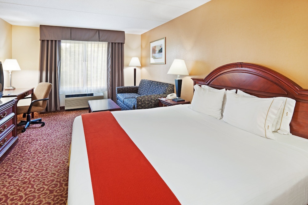 Room, Holiday Inn Express Hotel and Suites Kings Mountain, an IHG Hotel