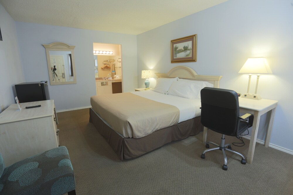 Victoria Palms Inn & Suites