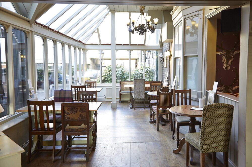 Restaurant, White Hart Braintree by Greene King Inns