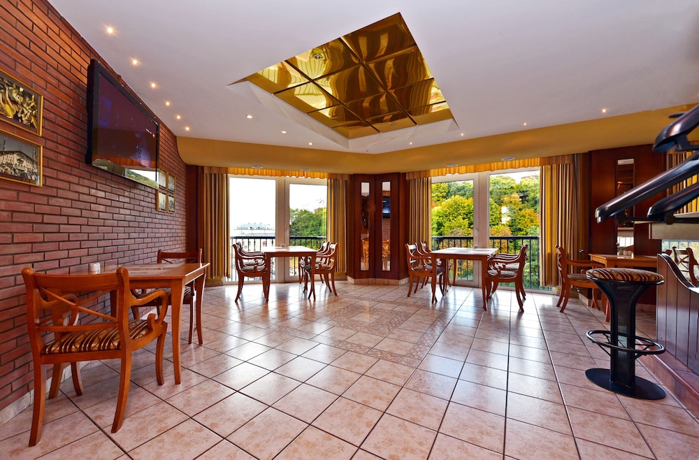 Photo - Готель Дніпро Dnipro Hotel