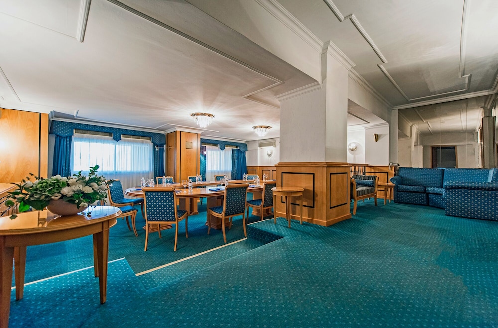 Photo - Готель Дніпро Dnipro Hotel