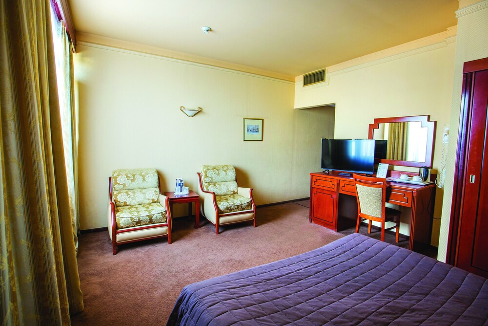 Photo - Готель Дніпро Dnipro Hotel