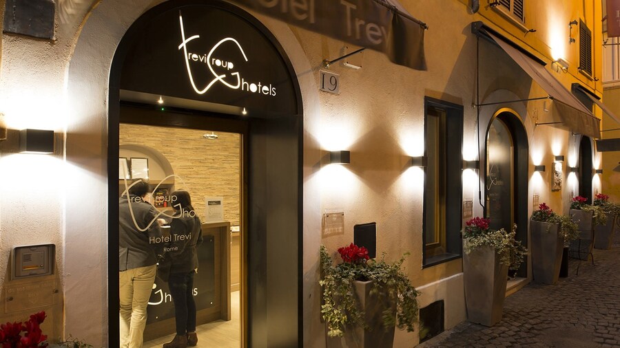 Hotel Trevi