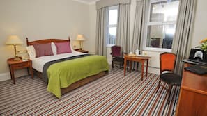 Premium bedding, in-room safe, individually decorated