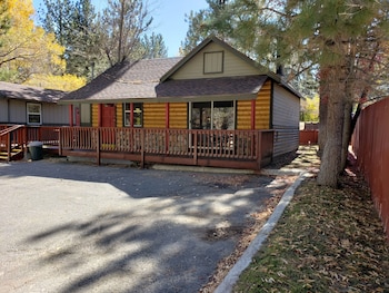 Big Bear Frontier Reviews Photos Rates Ebookers Com