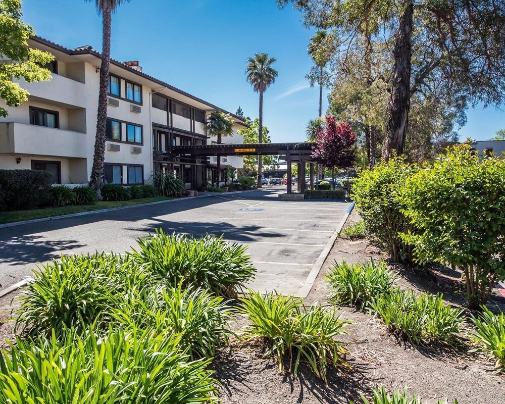 ホテル サンタ ローザ vagabond inn santa rosa サンタローザ