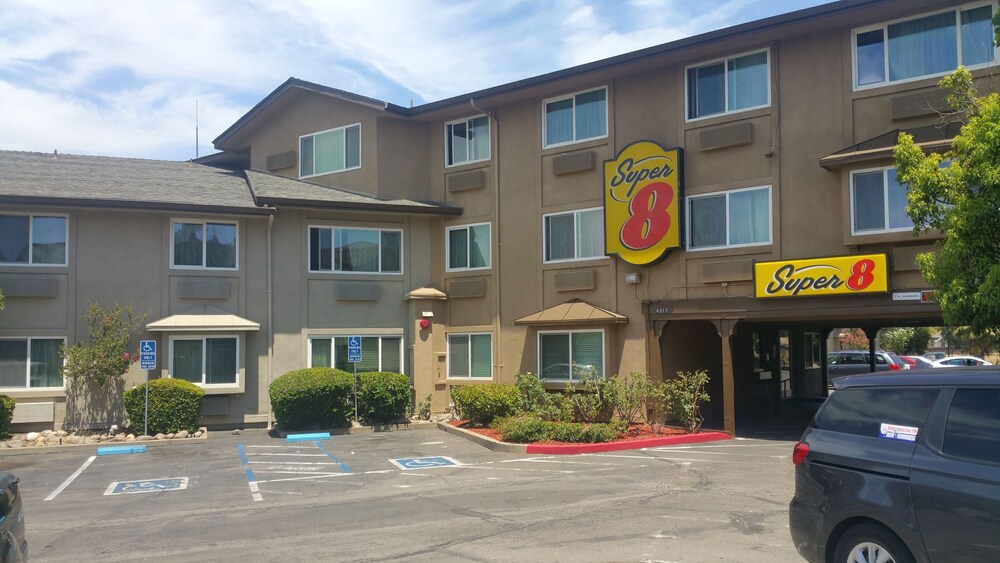 Super 8 by Wyndham Sacramento North