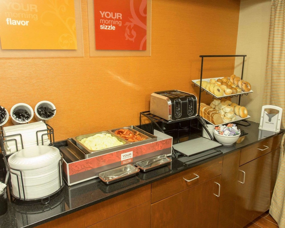 Breakfast area, Comfort Inn Hammond