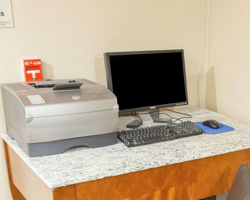 Business center, Comfort Inn Hammond