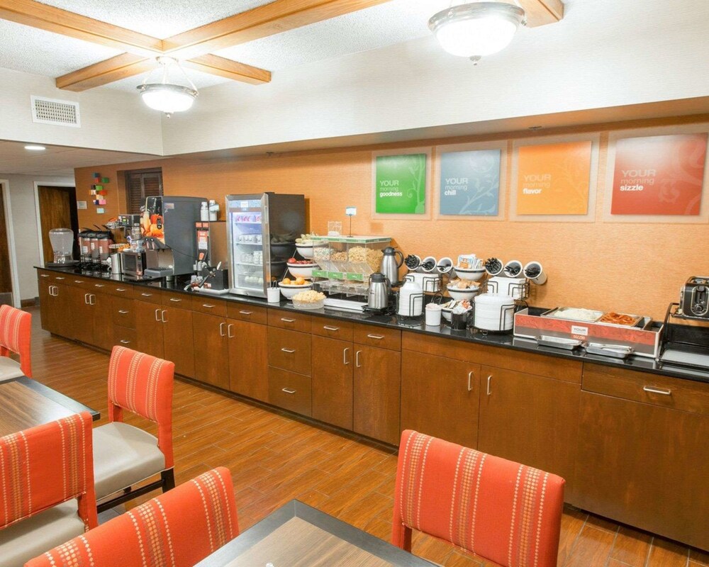 Breakfast area, Comfort Inn Hammond