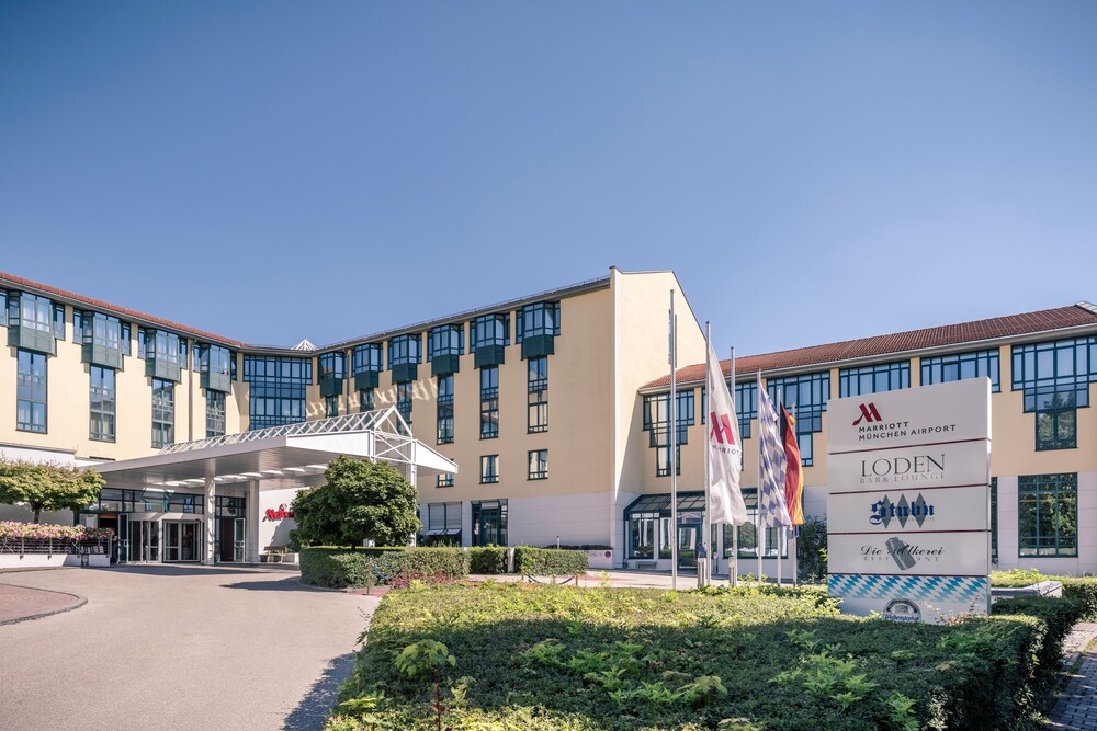 Porch, Munich Airport Marriott Hotel