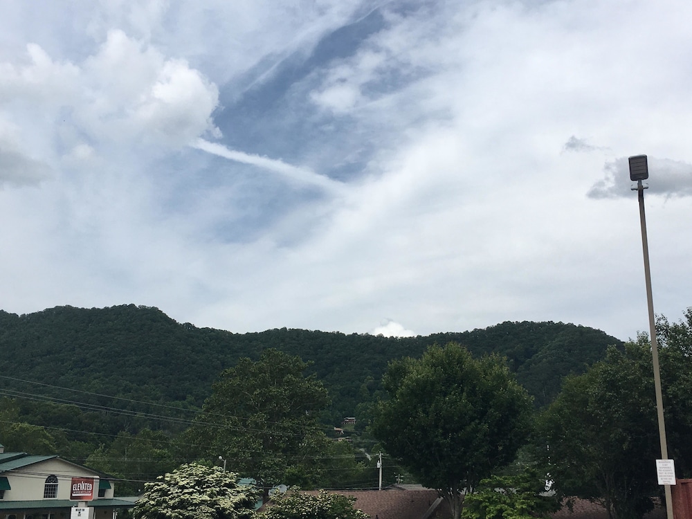 Quality Inn & Suites Maggie Valley - Cherokee Area