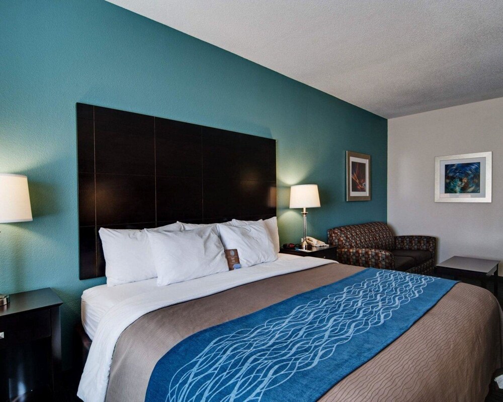 Comfort Inn Mount Airy in Mount Airy Best Rates & Deals on Orbitz