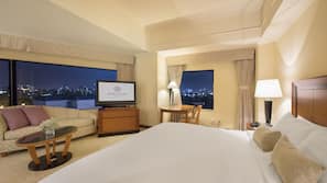 Premium bedding, minibar, in-room safe, desk