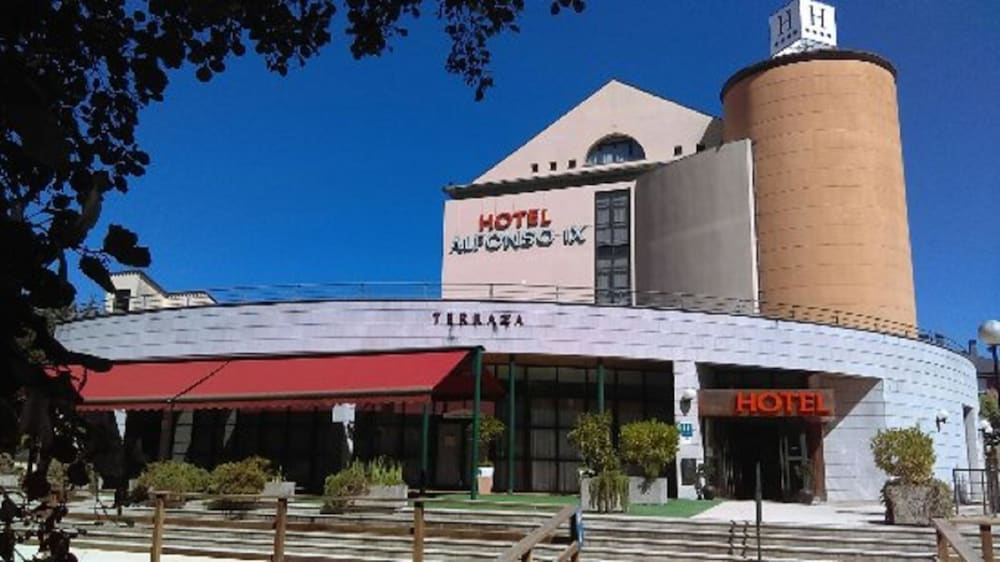 Hotel Alfonso IX in Sarria, Spain