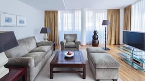 Premium bedding, minibar, in-room safe, desk