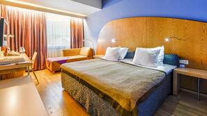 Minibar, in-room safe, desk, blackout curtains