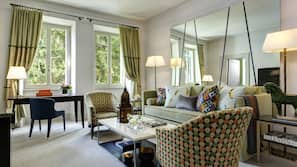 Egyptian cotton sheets, premium bedding, pillowtop beds, minibar