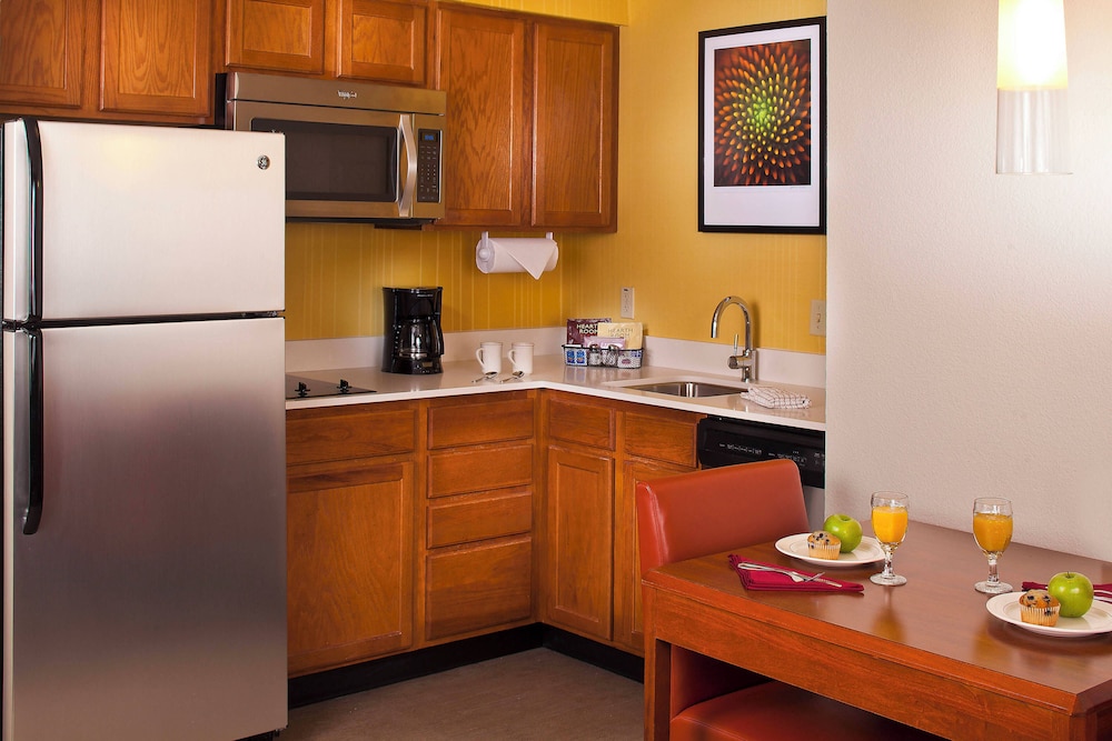 Private kitchenette, Residence Inn by Marriott Baton Rouge Siegen Lane