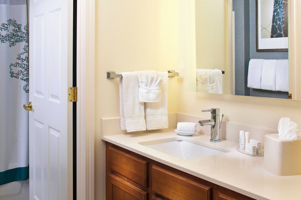 Bathroom, Residence Inn by Marriott Baton Rouge Siegen Lane