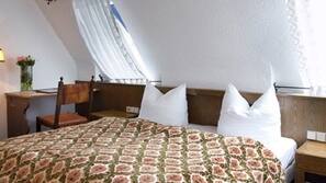 Minibar, bureau, fer et planche à repasser sur demande, Wi-Fi gratuit