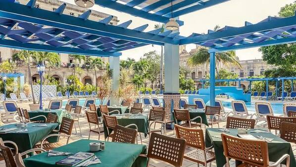 Poolside Bar