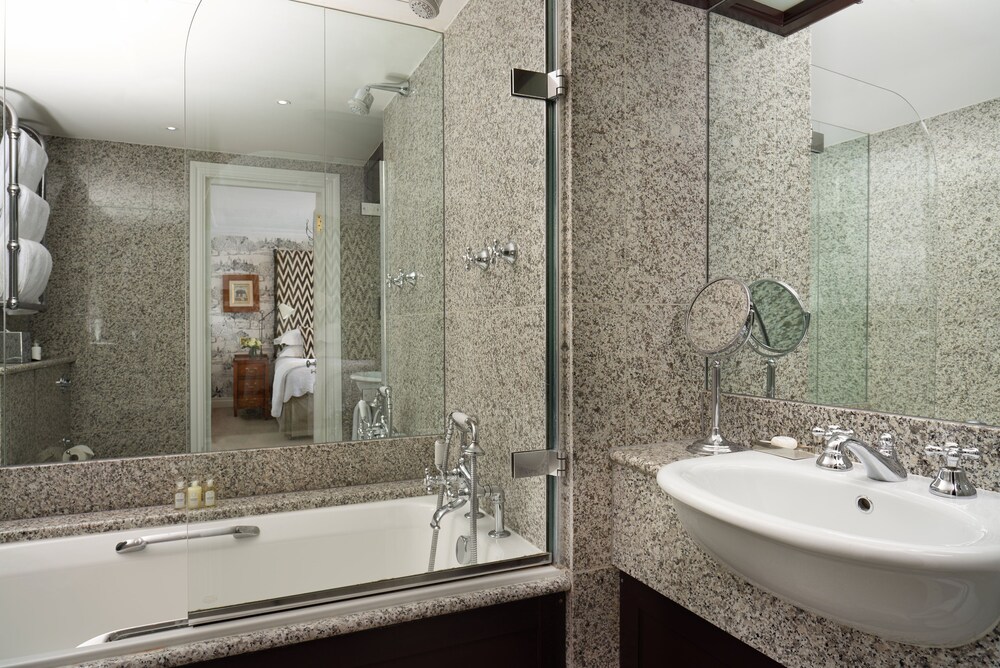 Bathroom, The Pelham London - Starhotels Collezione