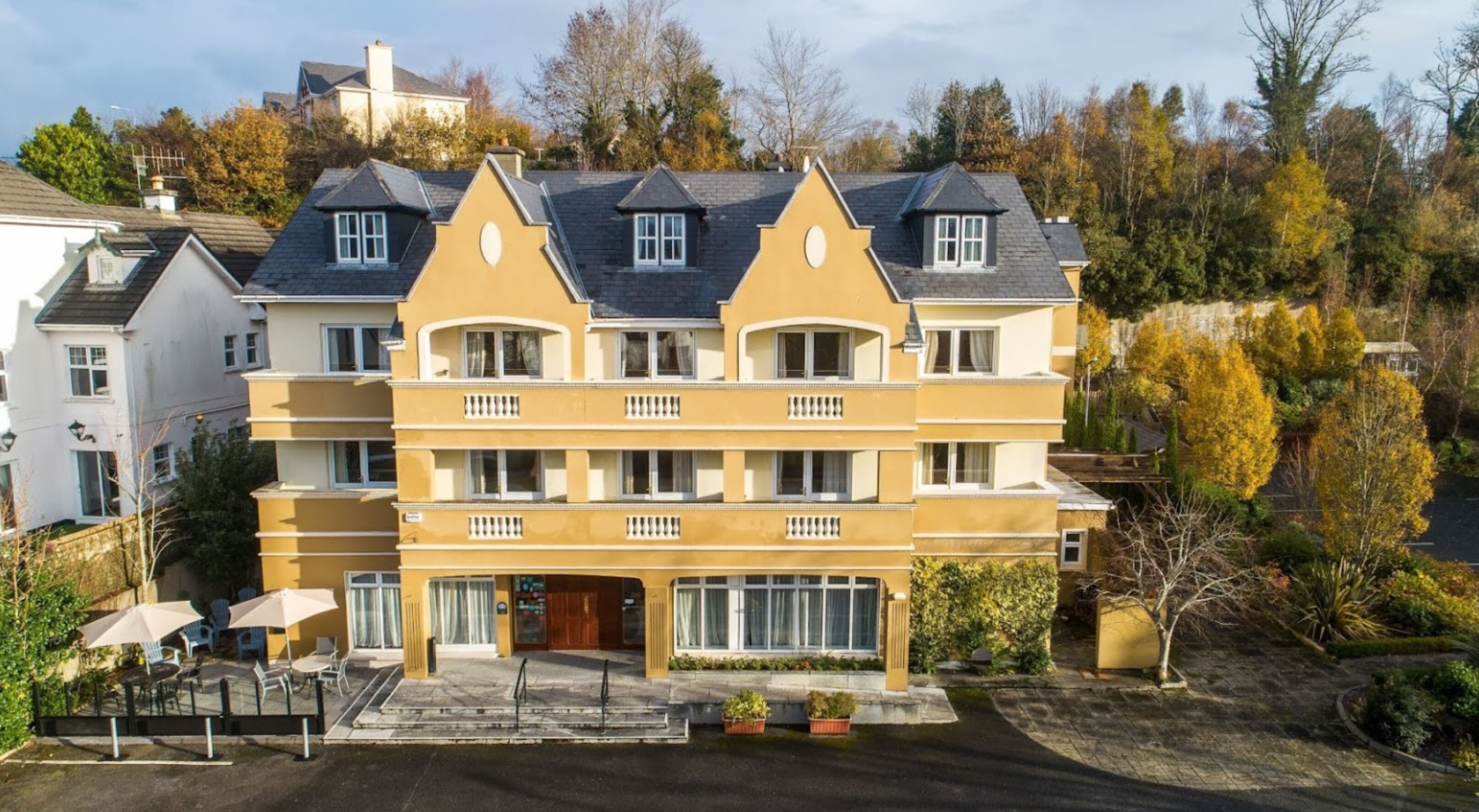 Earls Court House Hotel in Killarney, Ireland