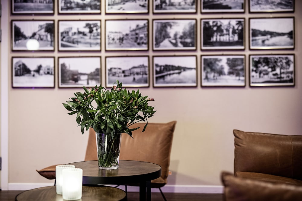 Lobby lounge, First Hotel Royal