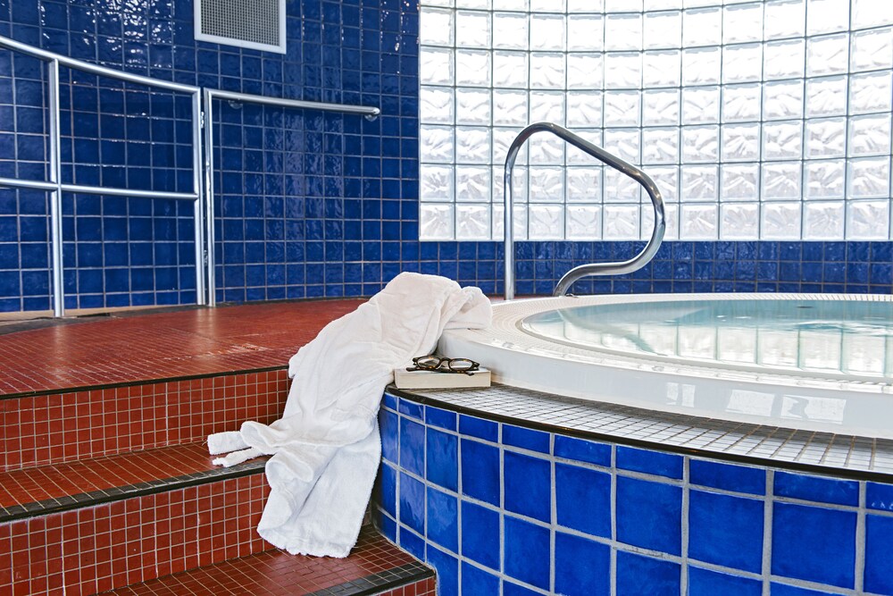 Indoor spa tub, Scandic Mölndal