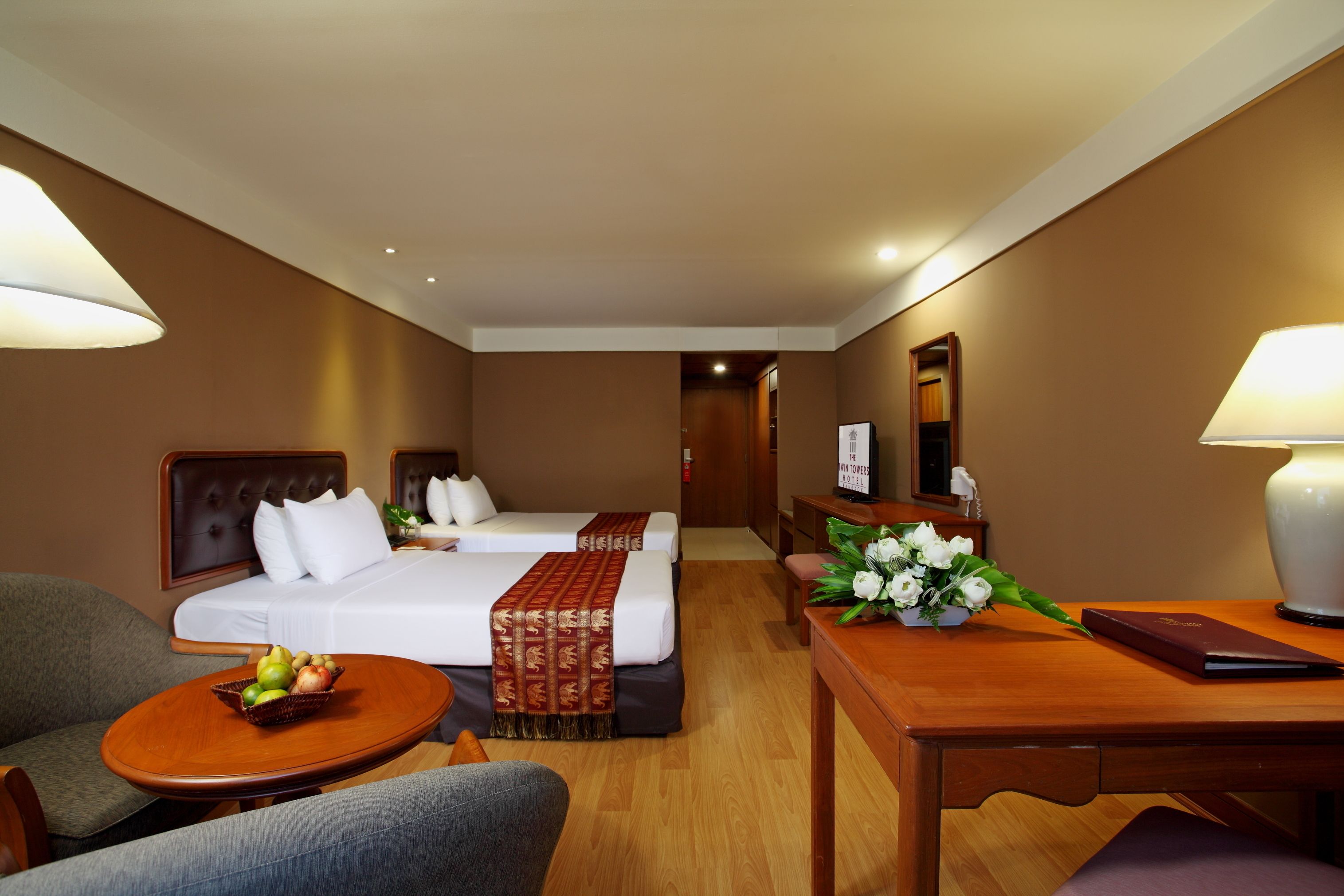 ツイン タワーズ ホテル 口コミ 部屋写真 料金 お得情報 エクスペディア