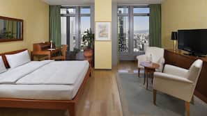 Premium bedding, in-room safe, desk, soundproofing