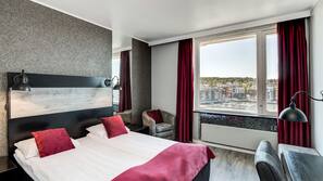 Minibar, gratis wi-fi, sengetøy og rullestoltilpasning