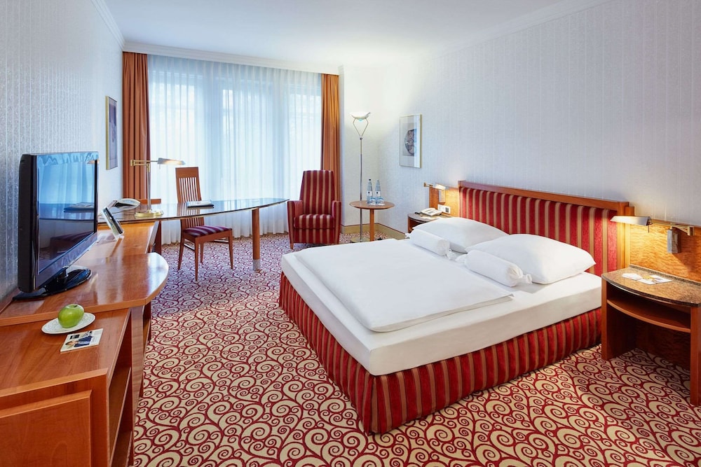 4 Star Hotels