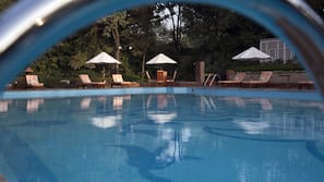 Outdoor pool, pool umbrellas