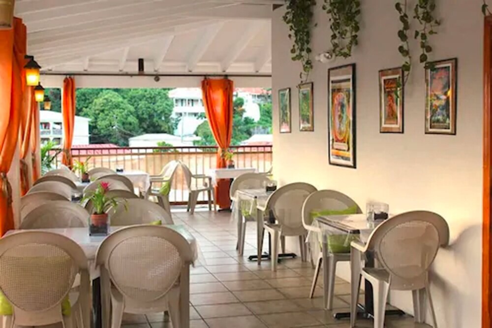 Bunker Hill Hotel in St. Thomas Best Rates & Deals on Orbitz