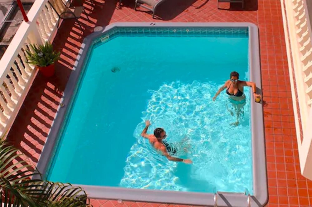 Bunker Hill Hotel in St. Thomas Best Rates & Deals on Orbitz