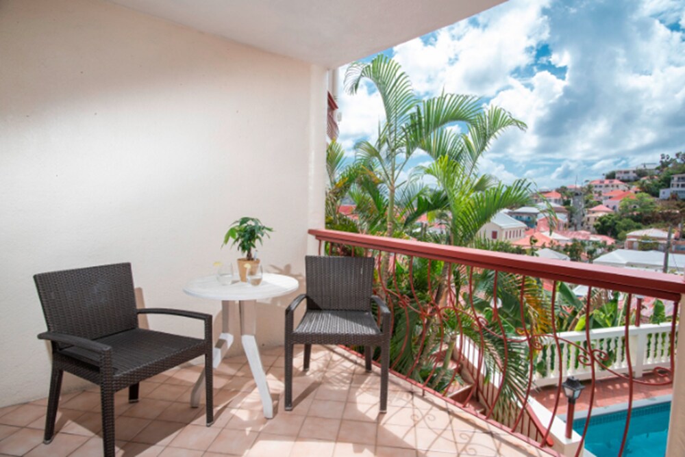 Bunker Hill Hotel in St. Thomas Best Rates & Deals on Orbitz