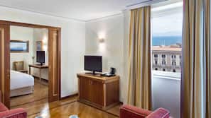 Minibar, in-room safe, desk, soundproofing