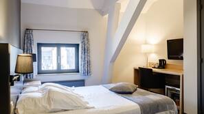 Minibar, coffre-forts dans les chambres, bureau