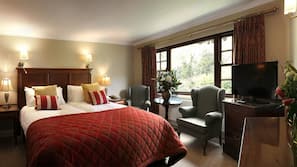 Individually furnished, iron/ironing board, free WiFi