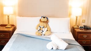 In-room safe, soundproofing, iron/ironing board, free WiFi