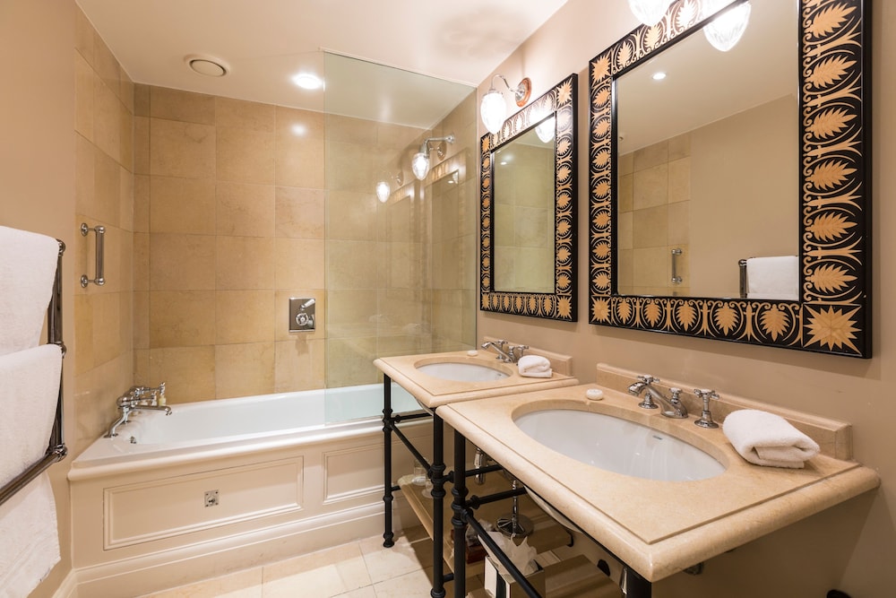 Bathroom, Roseate House London