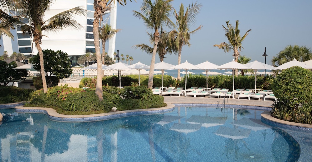 Jumeirah Beach Hotel In Dubai United Arab Emirates Expedia