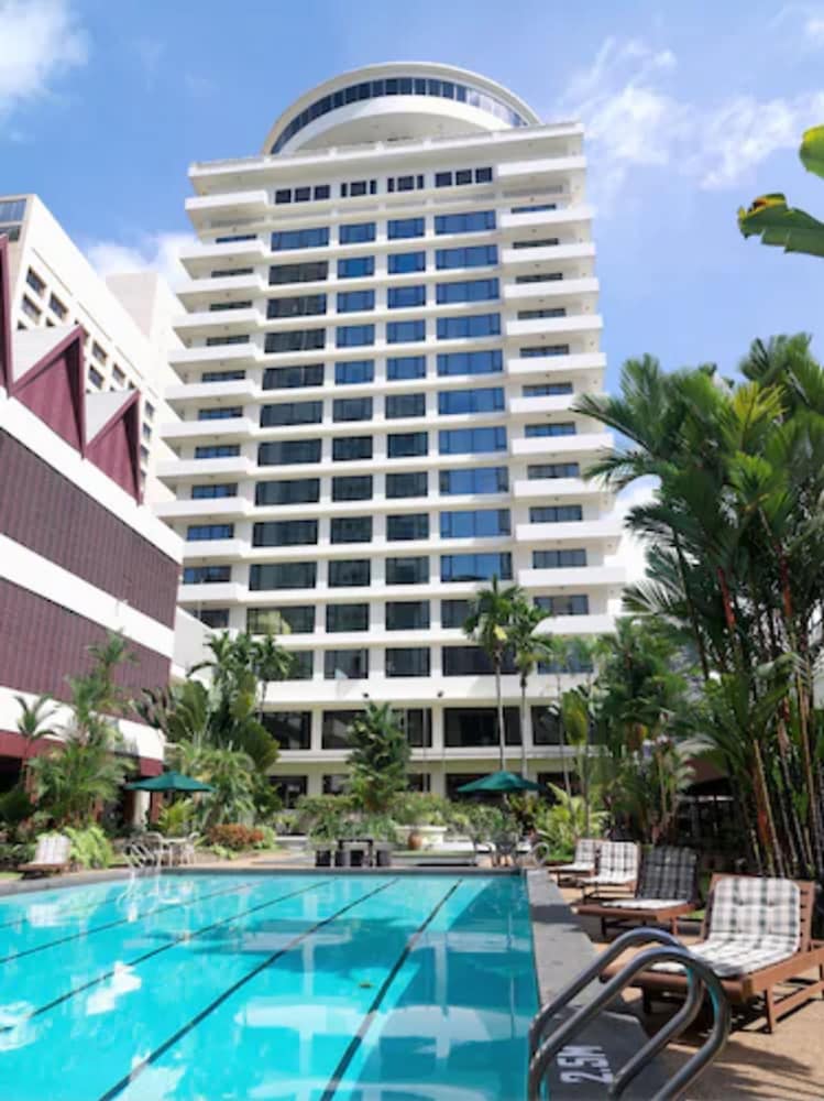 The Federal Hotel Kuala Lumpur  Das hotel bietet einen außenpool und